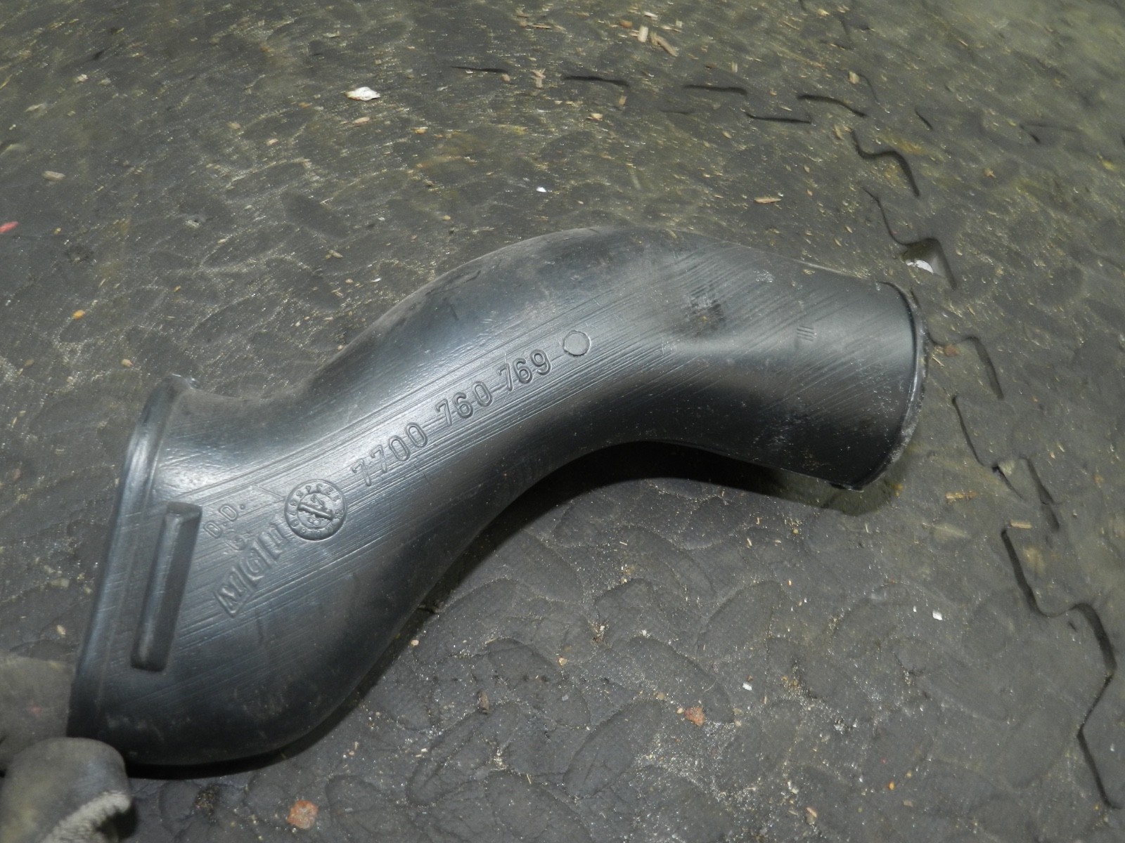 181. RENAULT 5 R5 NOT RS TURBO. AIR DUCT - Image 3