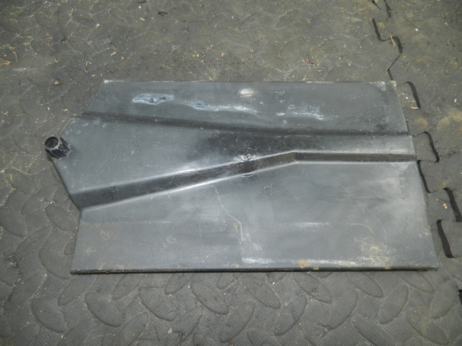 181. RENAULT 5 R5 NOT RS TURBO. BATTERY TRAY
