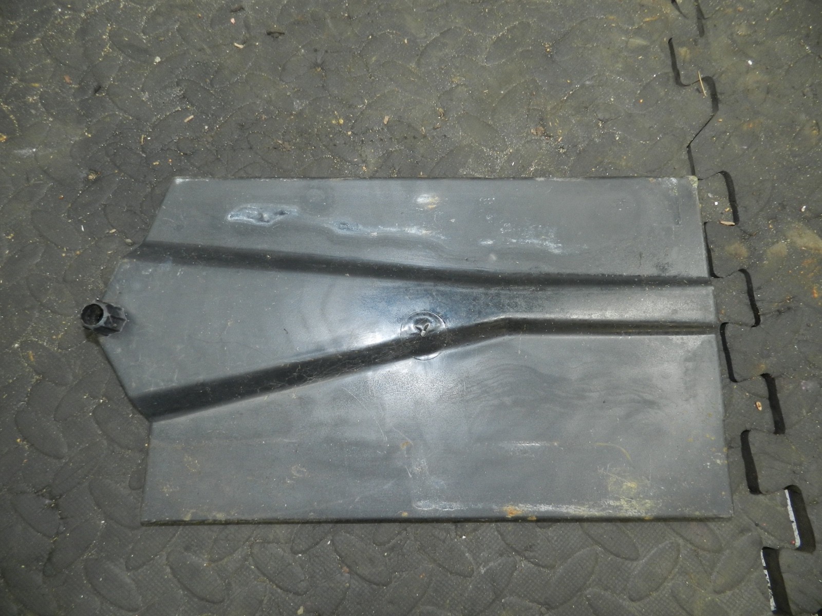 181. RENAULT 5 R5 NOT RS TURBO. BATTERY TRAY - Image 2