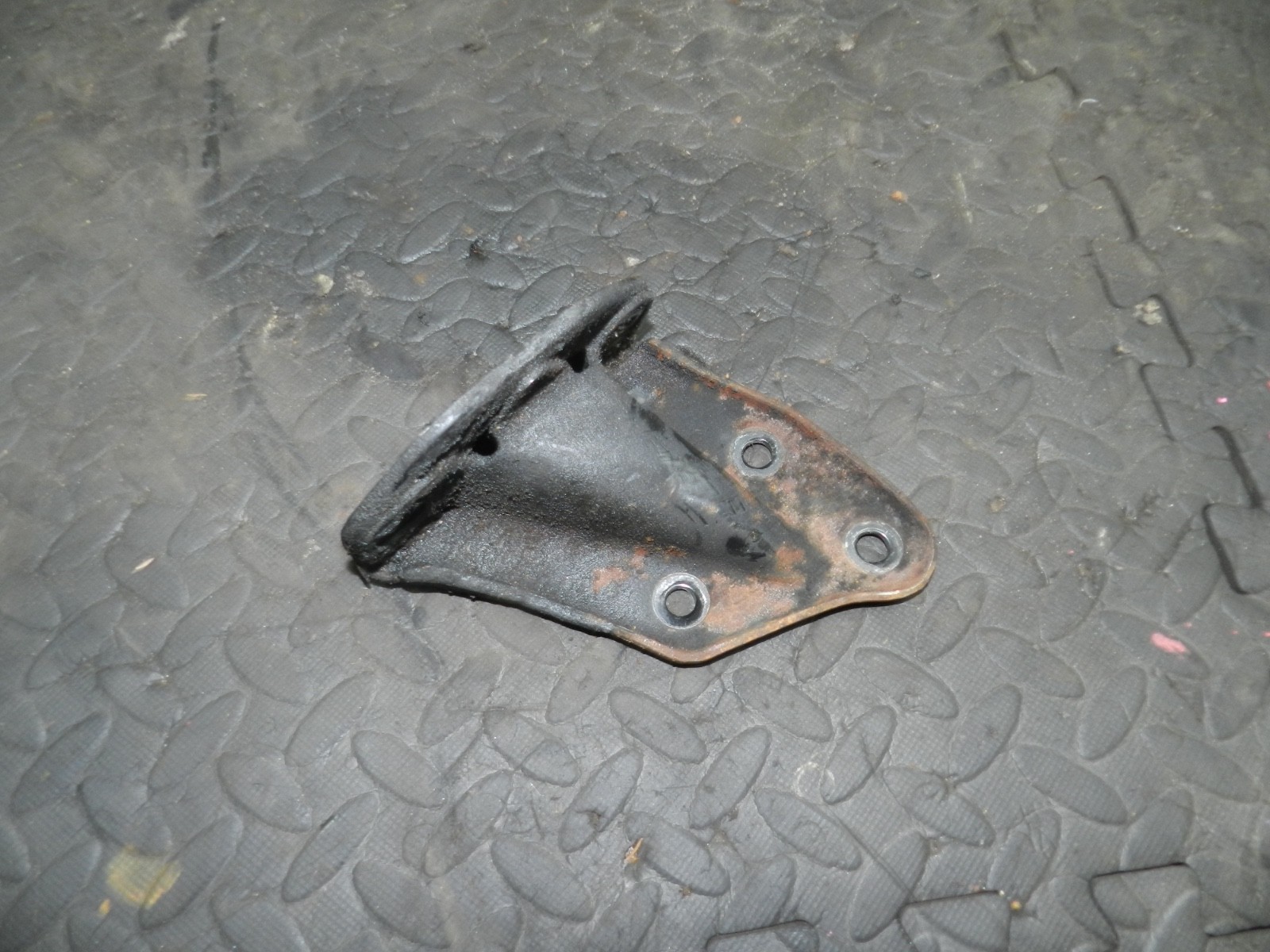 181. RENAULT 5 R5 NOT RS TURBO. ENGINE MOUNT FRAME