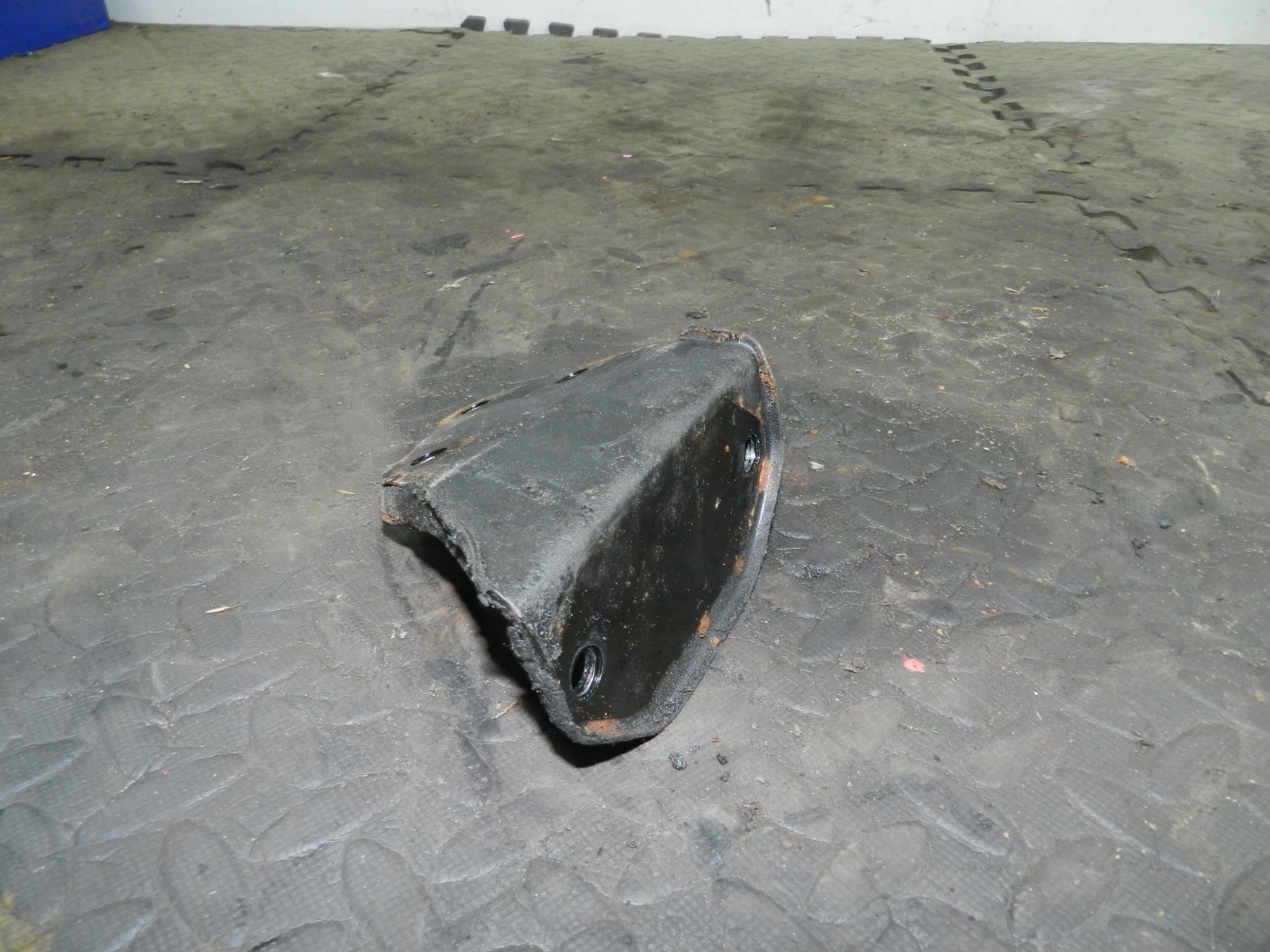 181. RENAULT 5 R5 NOT RS TURBO. ENGINE MOUNT FRAME - Image 4