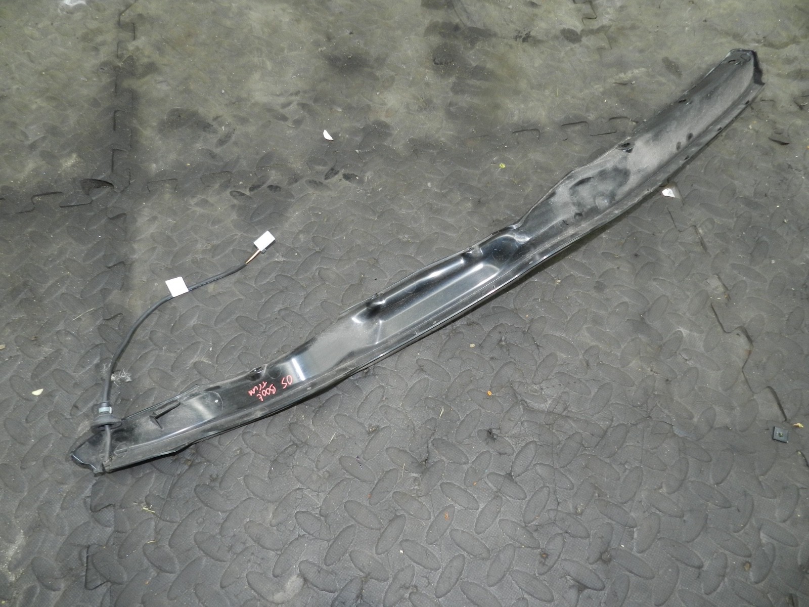 180. 2018 RENAULT KOLEOS MK2. BOOT LID TAILGATE DRIVER SIDE TRIM SENSOR - Image 3