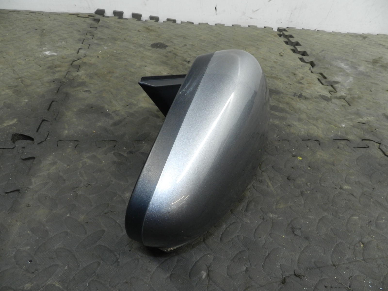 180. 2018 RENAULT KOLEOS MK2. DRIVER SIDE WING MIRROR IN GREY - Image 2