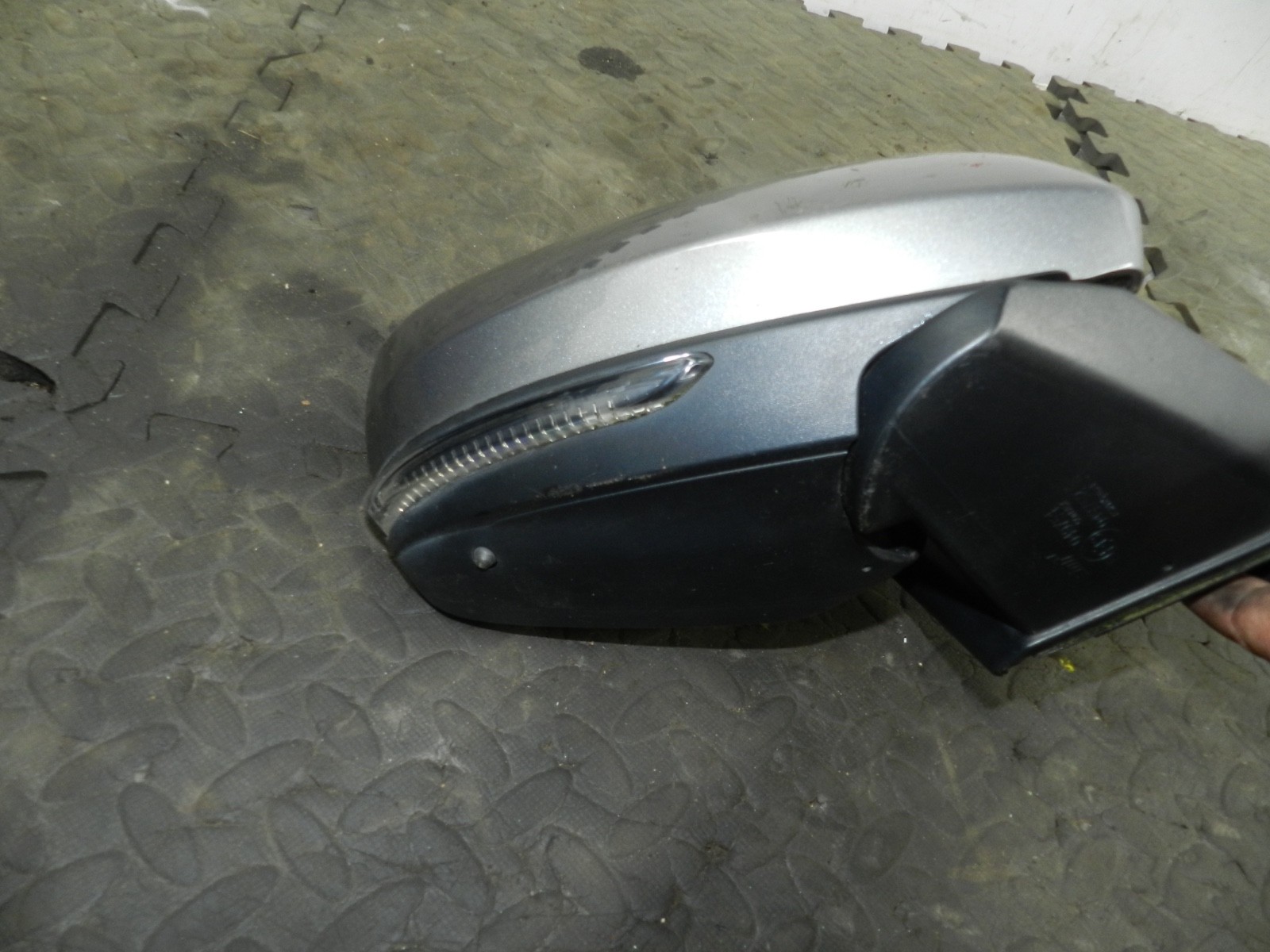 180. 2018 RENAULT KOLEOS MK2. DRIVER SIDE WING MIRROR IN GREY - Image 5
