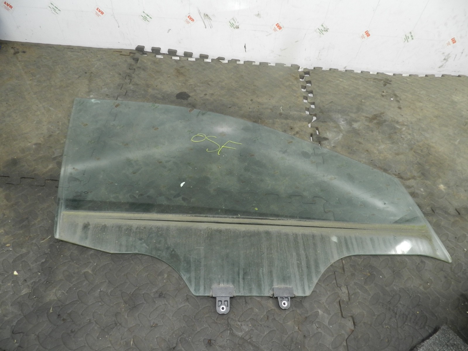 80. 2018 RENAULT KOLEOS MK2. DRIVER SIDE FRONT DOOR WINDOW GLASS