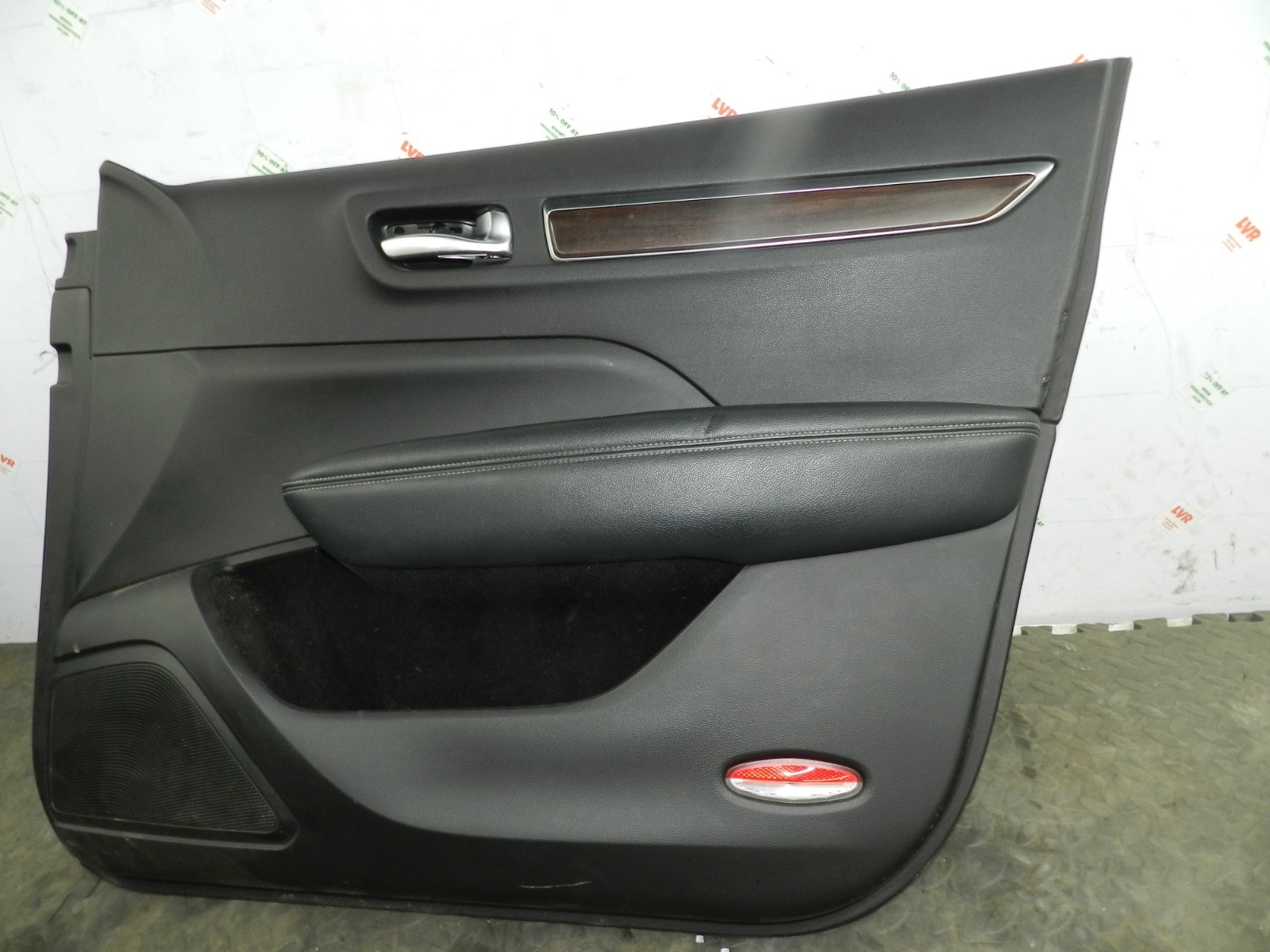 180. 2018 RENAULT KOLEOS MK2. DRIVER SIDE FRONT DOOR CARD PANEL - Image 3