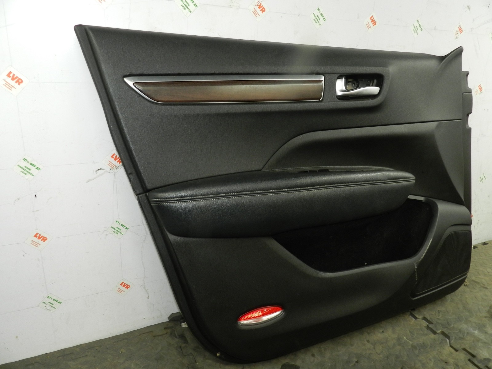 180. 2018 RENAULT KOLEOS MK2. PASSENGER SIDE FRONT DOOR CARD PANEL - Image 2