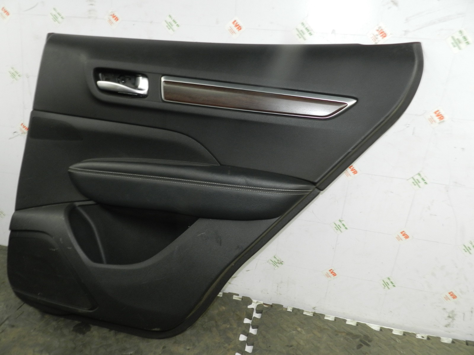 180. 2018 RENAULT KOLEOS MK2. DRIVER SIDE REAR DOOR CARD PANEL - Image 3