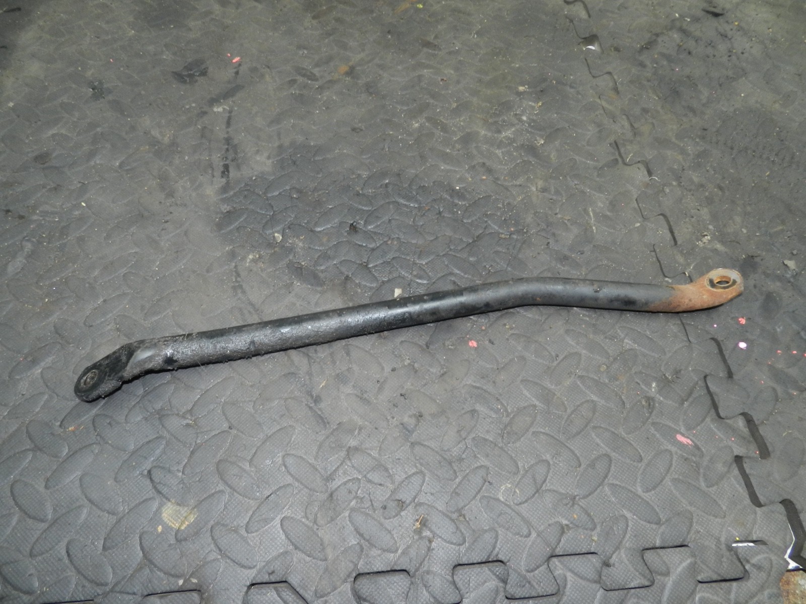 181. RENAULT 5 R5 NOT RS TURBO. FRONT SUB FRAME MOUNT BAR - Image 2