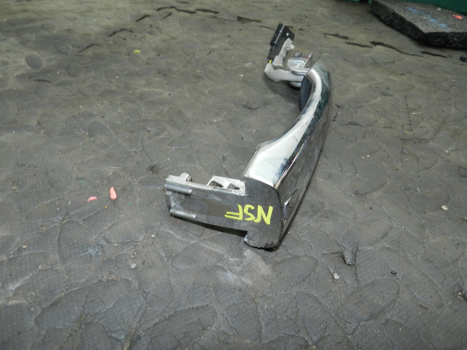 180. 2018 RENAULT KOLEOS MK2. PASSENGER SIDE FRONT DOOR HANDLE CHROME - Image 2