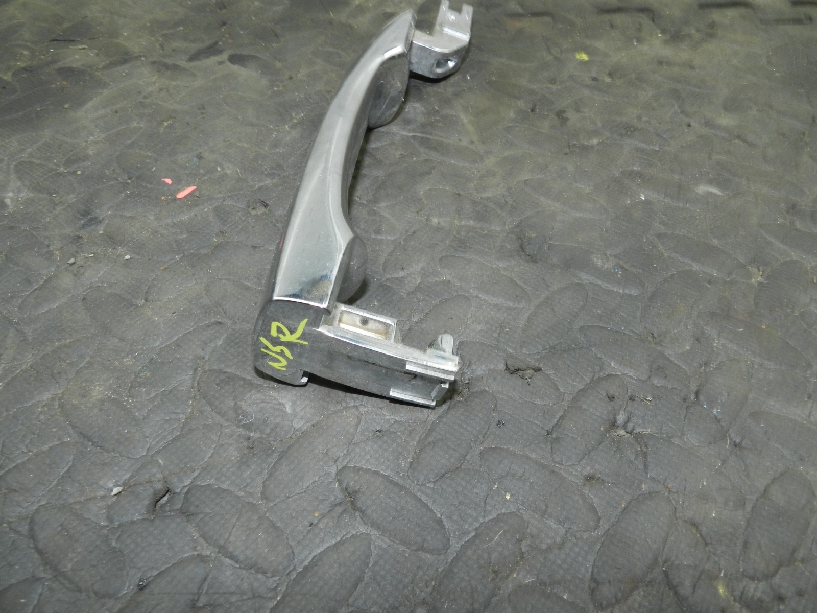 180. 2018 RENAULT KOLEOS MK2. PASSENGER SIDE REAR DOOR HANDLE CHROME - Image 2