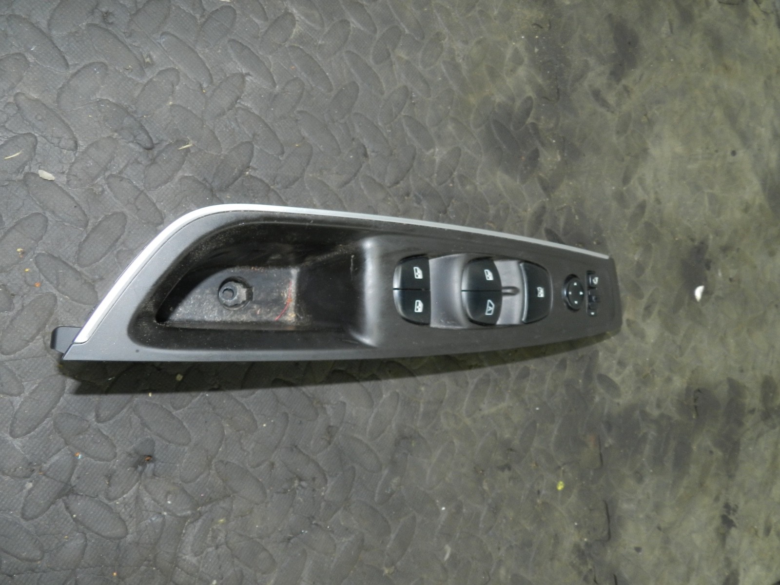 180. 2018 RENAULT KOLEOS MK2. DRIVER SIDE FRONT DOOR WINDOW SWITCHES