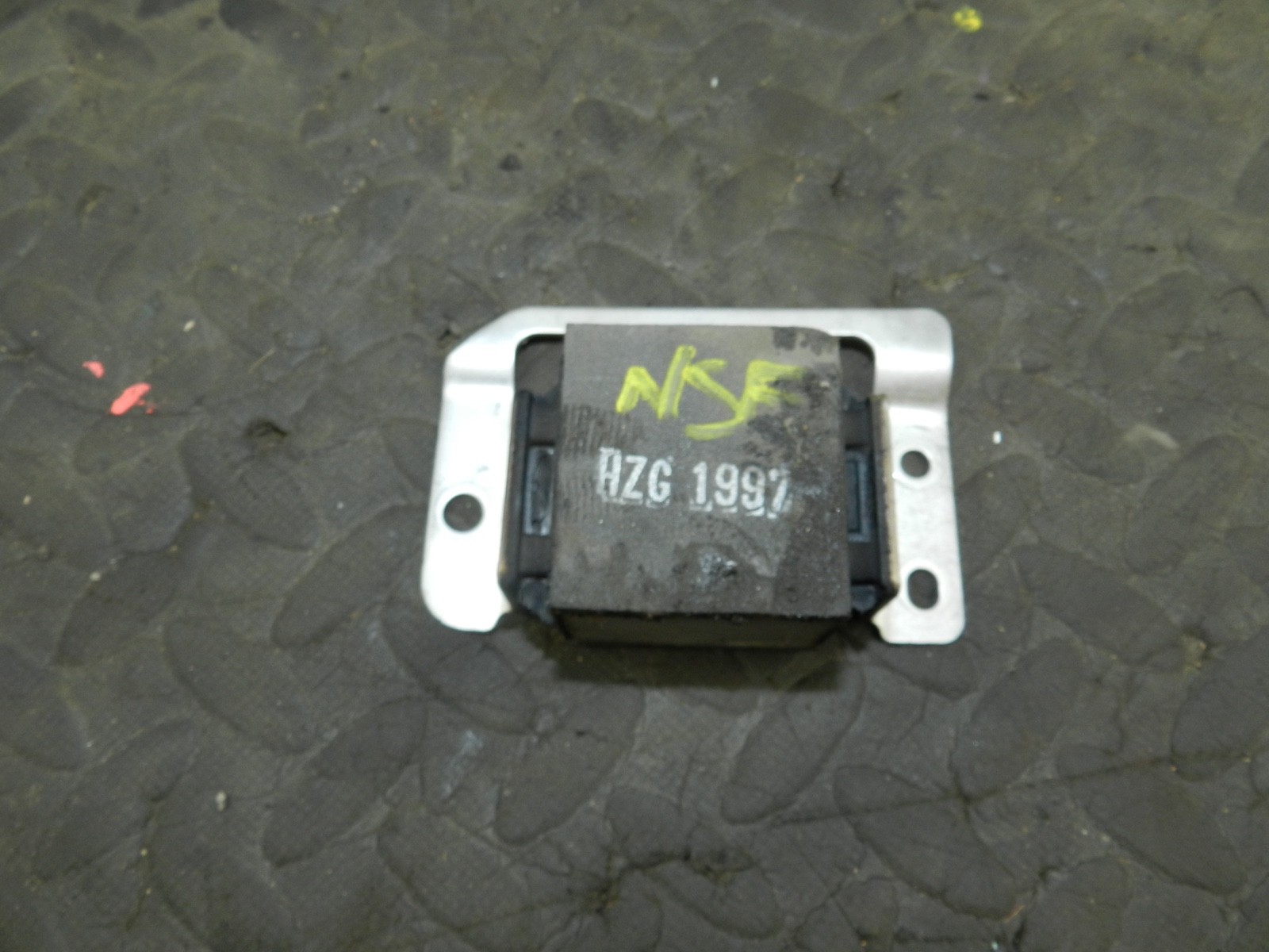 180. 2018 RENAULT KOLEOS MK2. PASSENGER SIDE FRONT DOOR WEIGHT