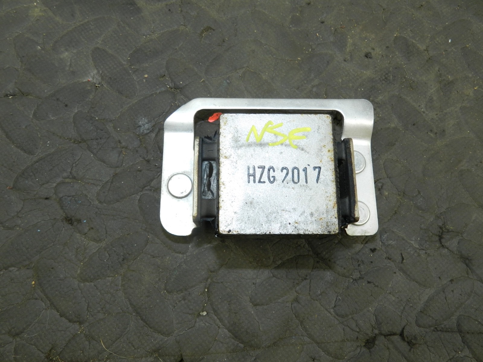 180. 2018 RENAULT KOLEOS MK2. PASSENGER SIDE FRONT DOOR WEIGHT