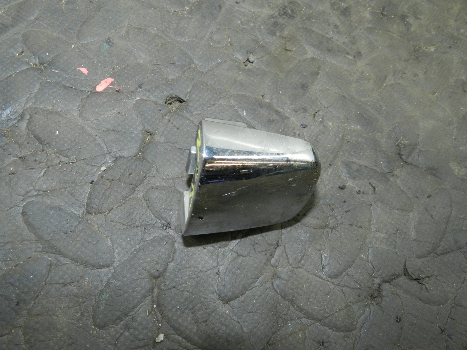 180. 2018 RENAULT KOLEOS MK2. PASSENGER SIDE REAR DOOR LOCK COVER CHROME