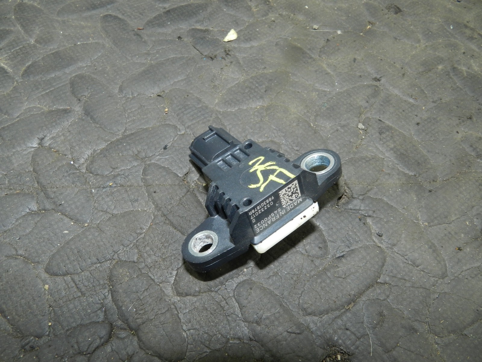 180. 2018 RENAULT KOLEOS MK2. PASSENGER SIDE FRONT DOOR CRASH IMPACT SENSOR