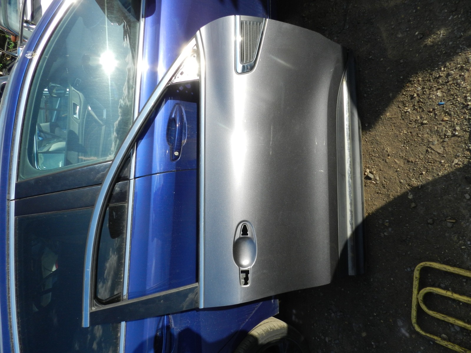 180. 2018 RENAULT KOLEOS MK2. DRIVER SIDE FRONT DOOR SHELL IN GREY - Image 2