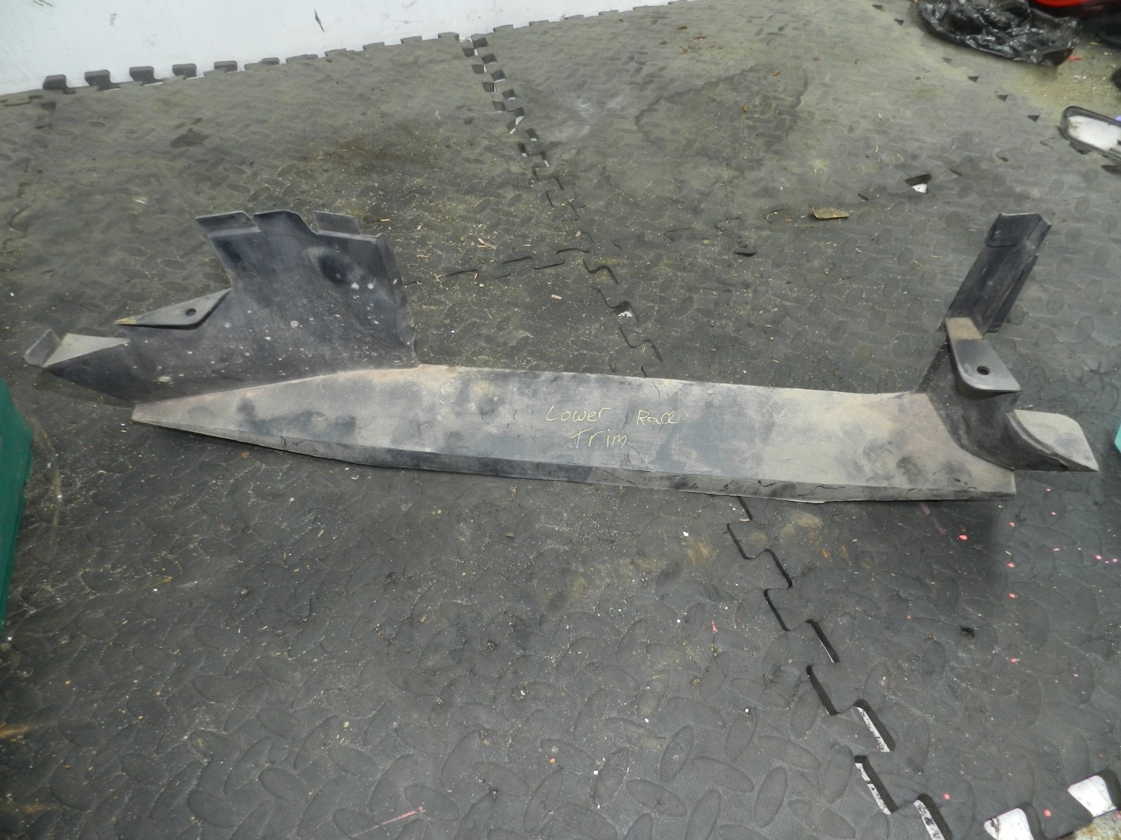 181. RENAULT 5 R5 NOT RS TURBO. LOWER RADIATOR DUCT TRIM - Image 2