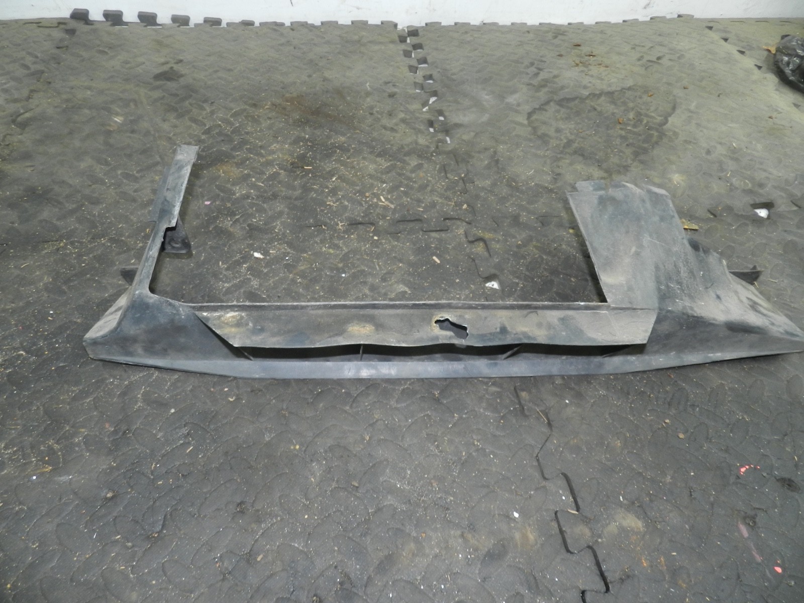 181. RENAULT 5 R5 NOT RS TURBO. LOWER RADIATOR DUCT TRIM - Image 3