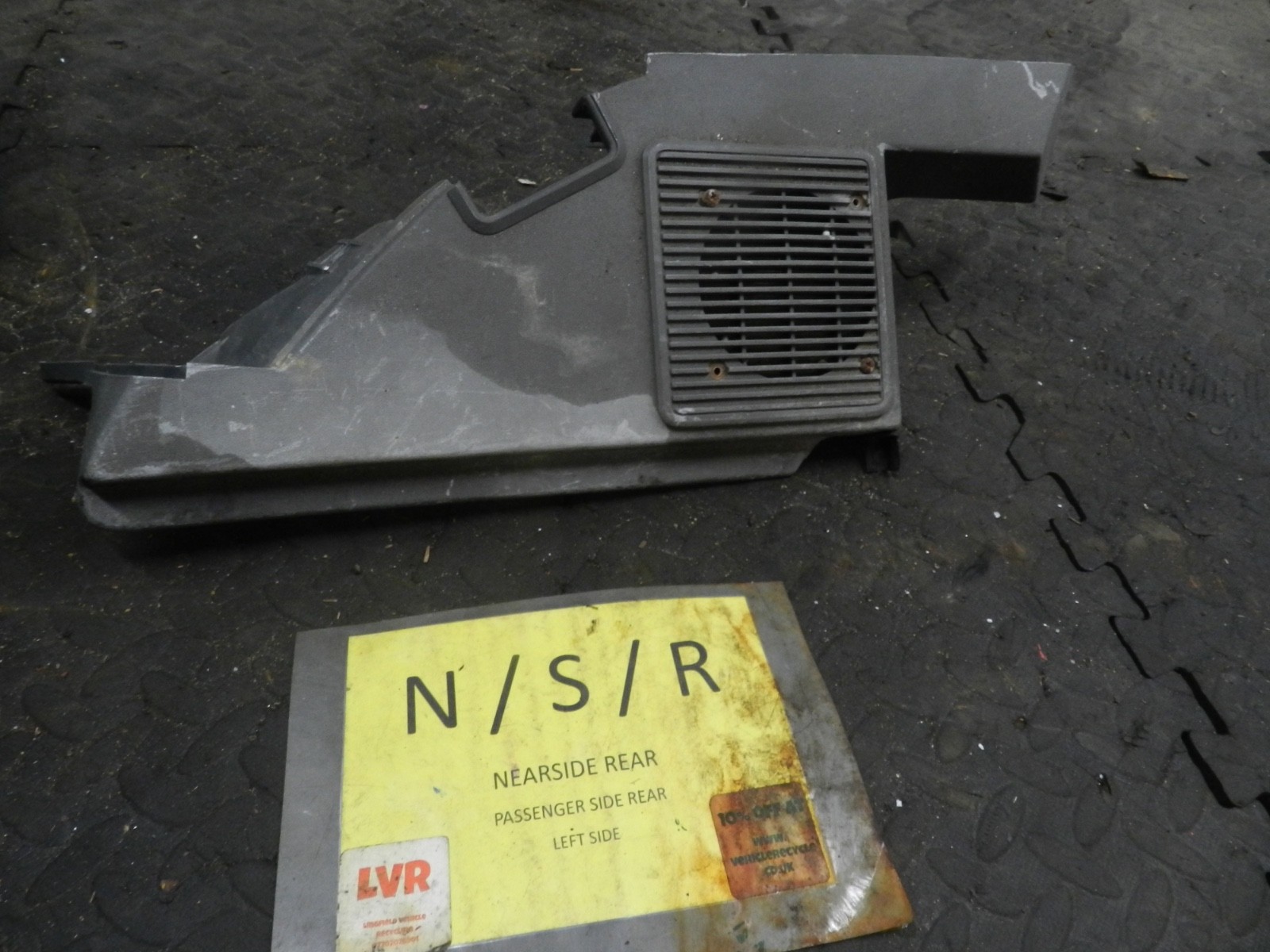 181. RENAULT 5 R5 NOT RS TURBO. PASSENGER SIDE BOOT PANEL