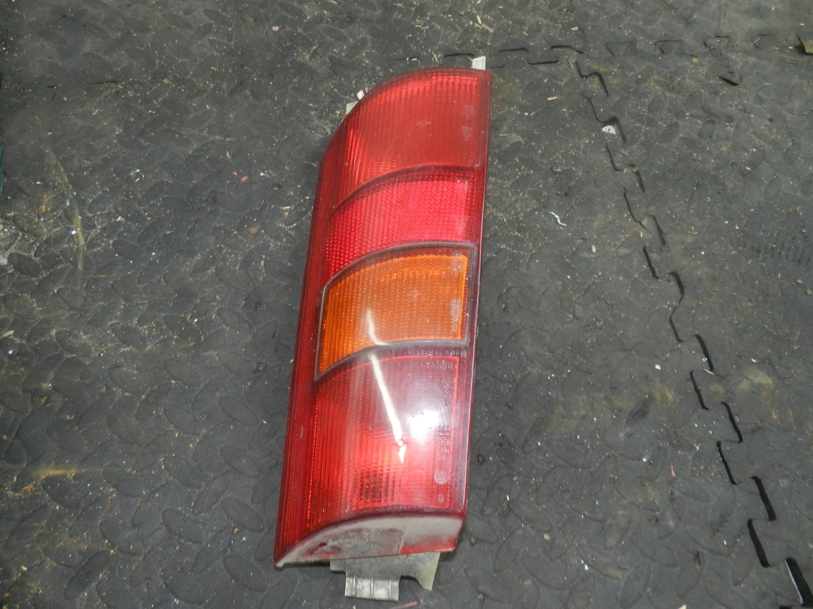 181. RENAULT 5 R5 NOT RS TURBO. DRIVER SIDE REAR LIGHT UNIT