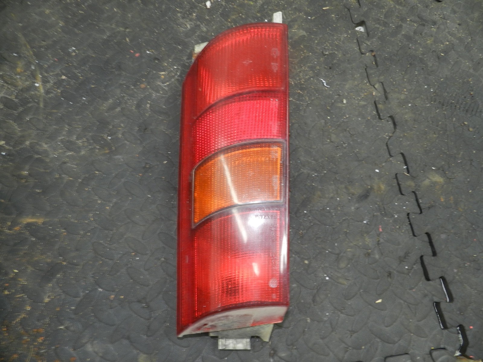 181. RENAULT 5 R5 NOT RS TURBO. DRIVER SIDE REAR LIGHT UNIT - Image 2