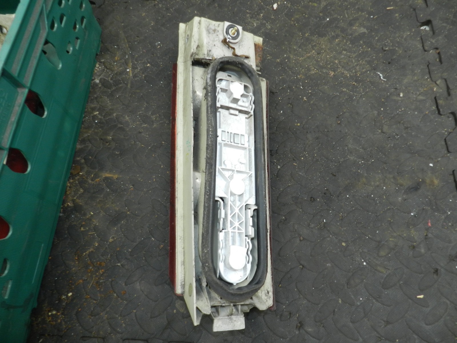 181. RENAULT 5 R5 NOT RS TURBO. DRIVER SIDE REAR LIGHT UNIT - Image 3