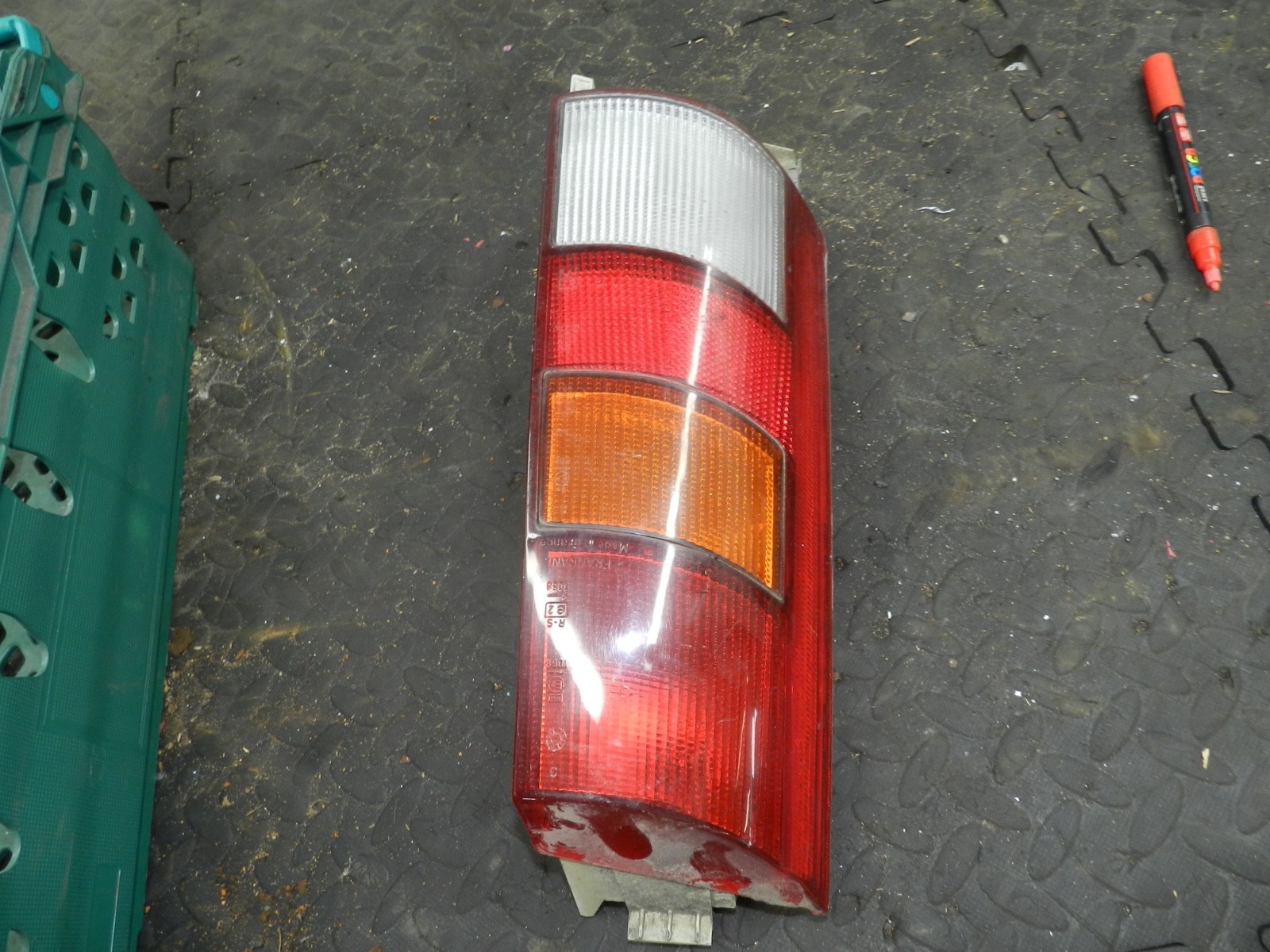 181. RENAULT 5 R5 NOT RS TURBO. PASSENGER SIDE REAR LIGHT UNIT