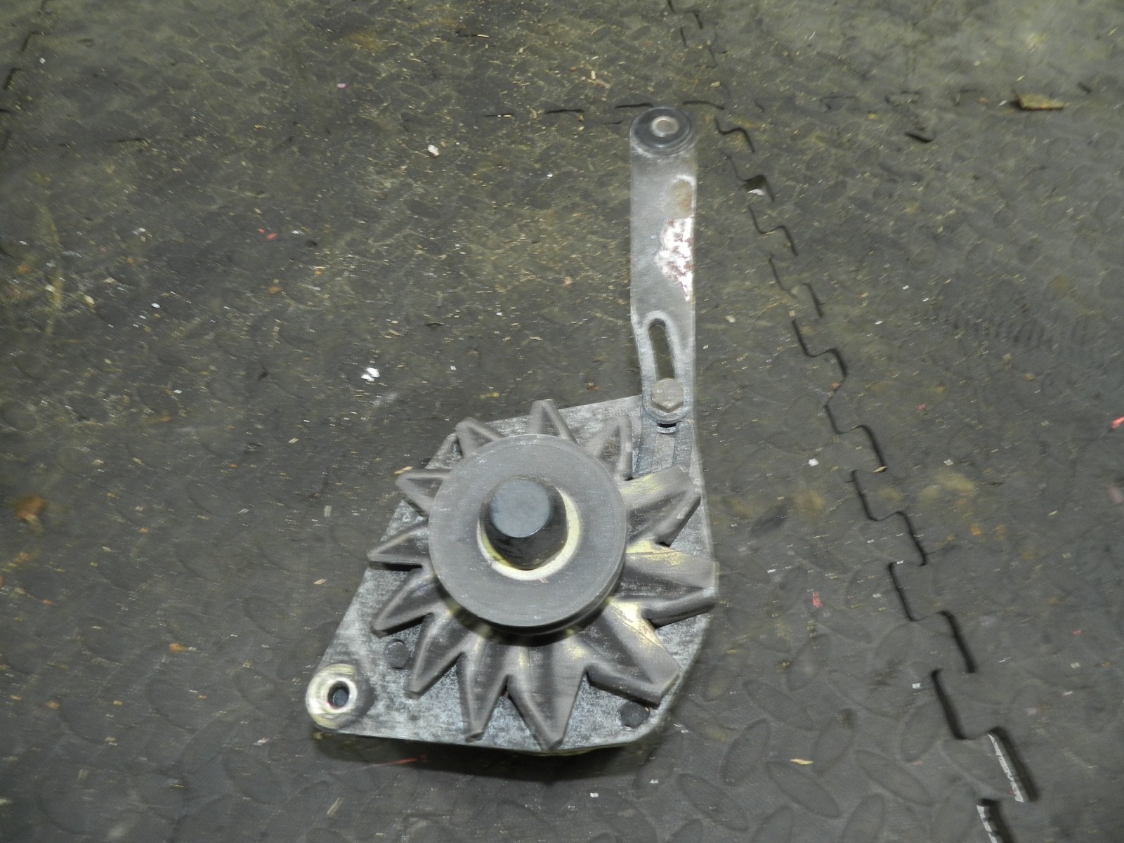 181. RENAULT 5 R5 NOT RS TURBO. ALTERNATOR