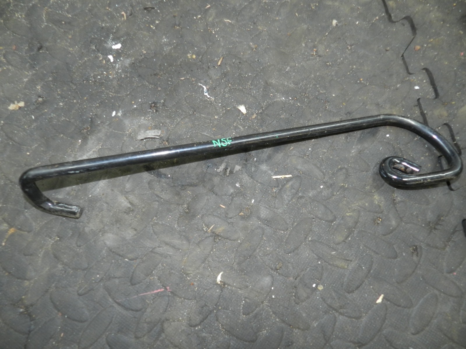181. RENAULT 5 R5 NOT RS TURBO. PASSENGER SIDE FRONT SEAT BELT MOUNT WING BAR