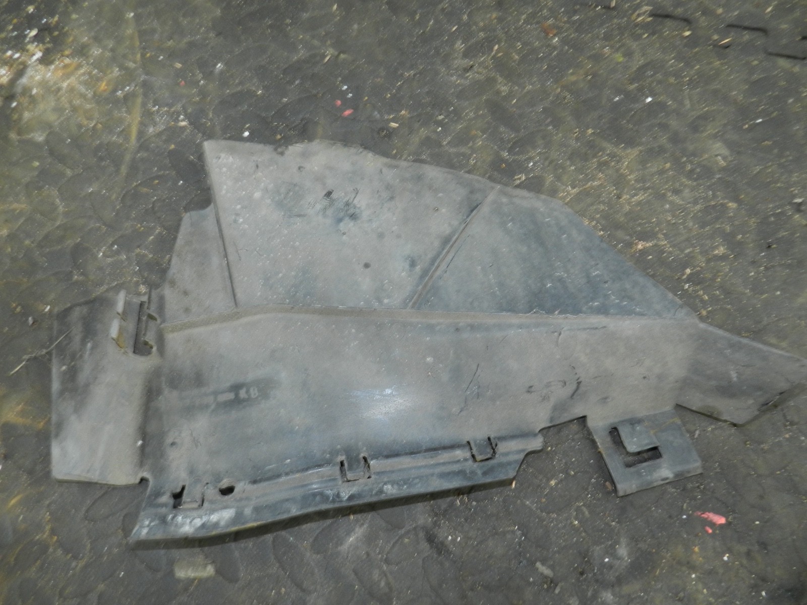 181. RENAULT 5 R5 NOT RS TURBO. DRIVER SIDE FRONT WING TRIM - Image 3