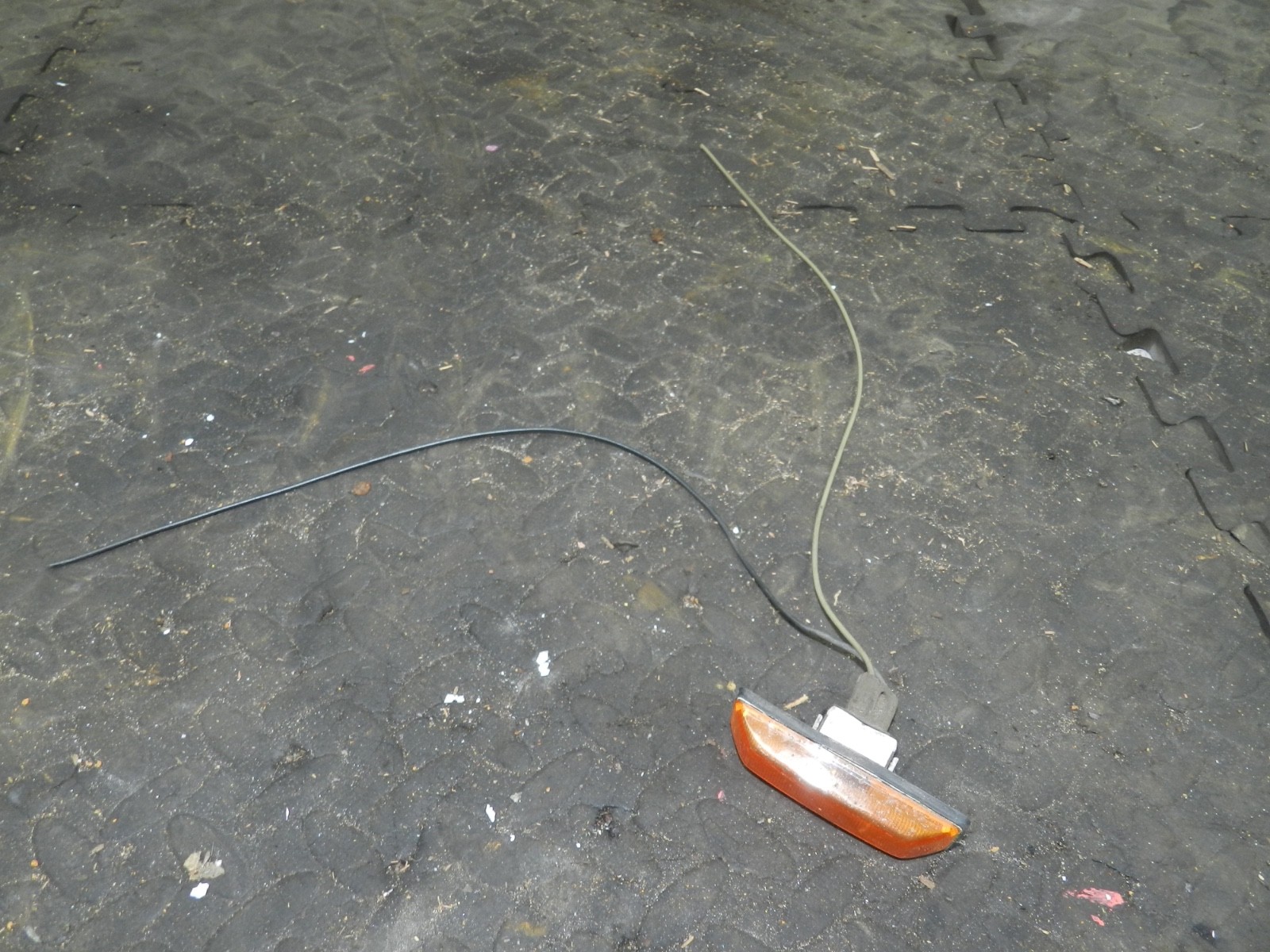 181. RENAULT 5 R5 NOT RS TURBO. PASSENGER SIDE INDICATOR REPEATER