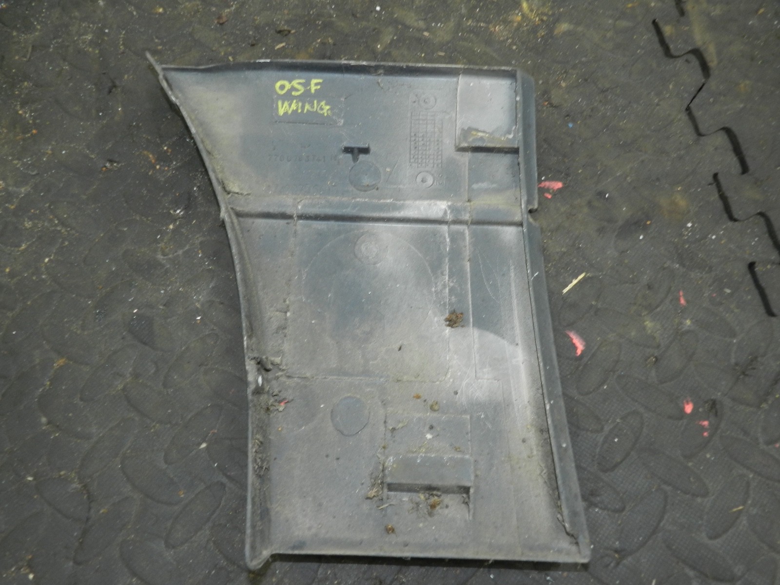 181. RENAULT 5 R5 NOT RS TURBO. DRIVER SIDE FRONT WING TRIM - Image 3