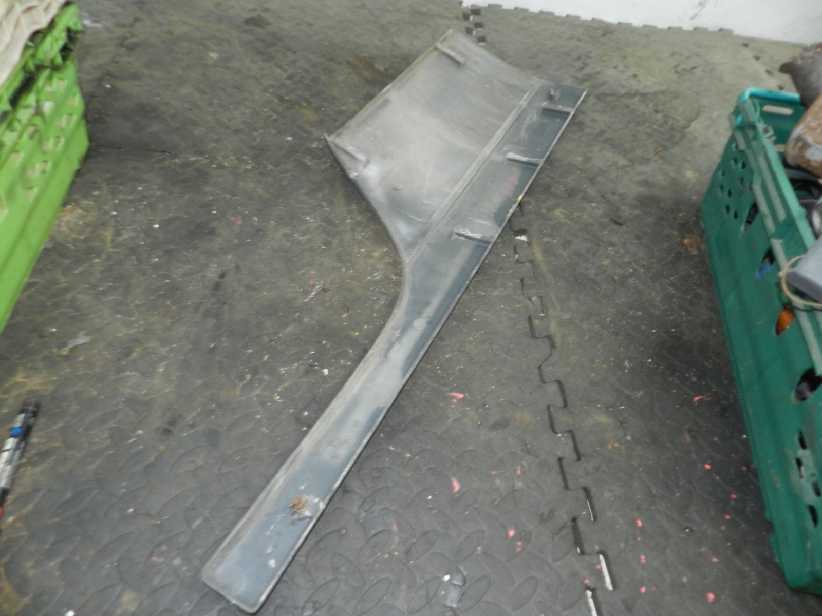 181. RENAULT 5 R5 NOT RS TURBO. DRIVER SIDE REAR QUARTER TRIM PANEL - Image 4