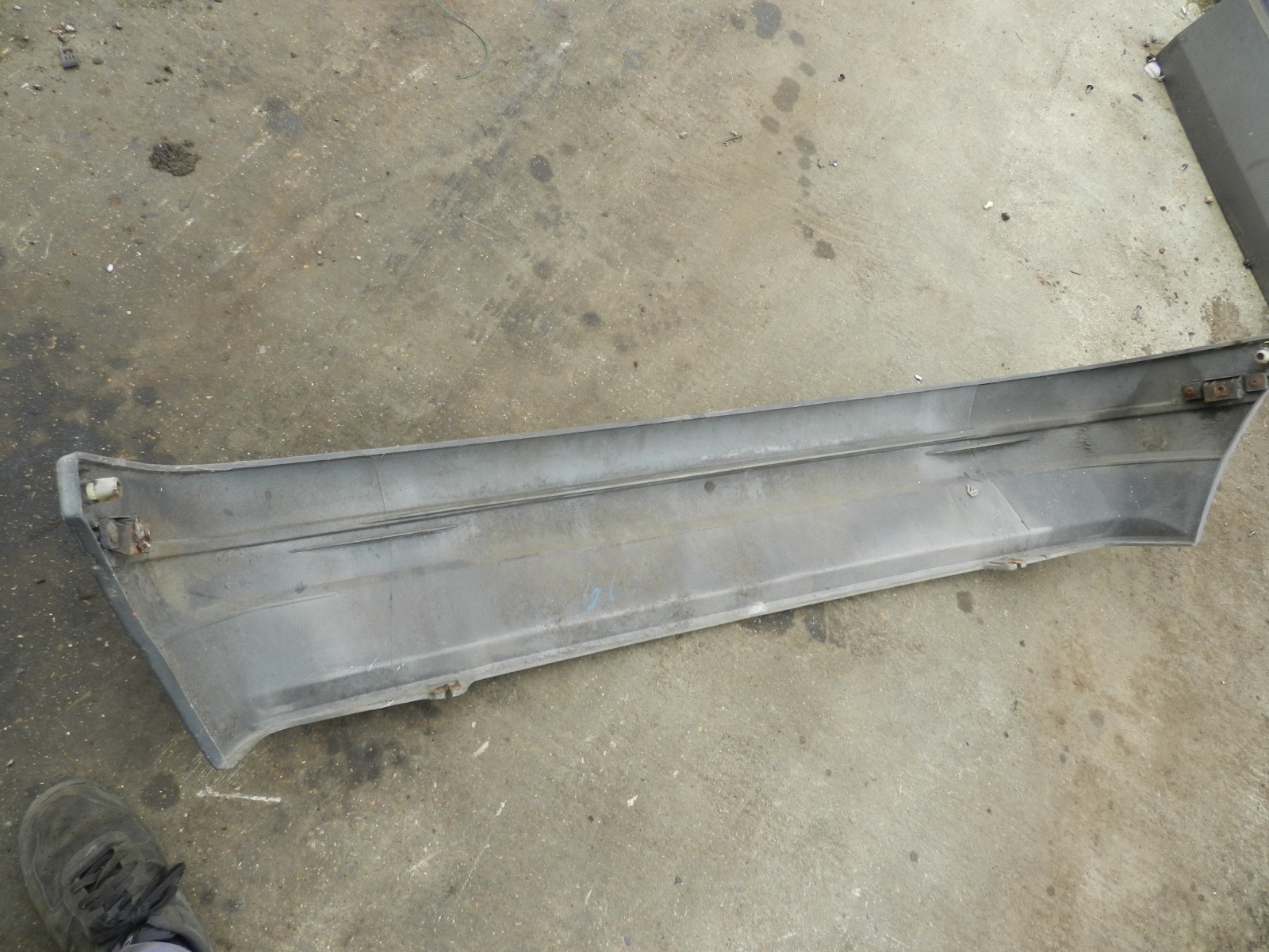 181. RENAULT 5 R5 NOT RS TURBO. REAR BUMPER - Image 4