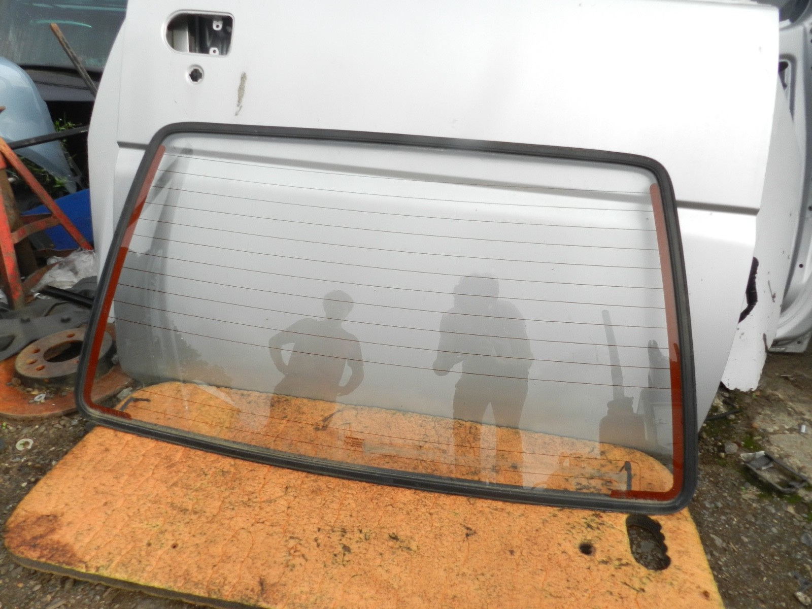 181. RENAULT 5 R5 NOT RS TURBO. REAR BOOT LID TAIL GATE WINDSCREEN GLASS
