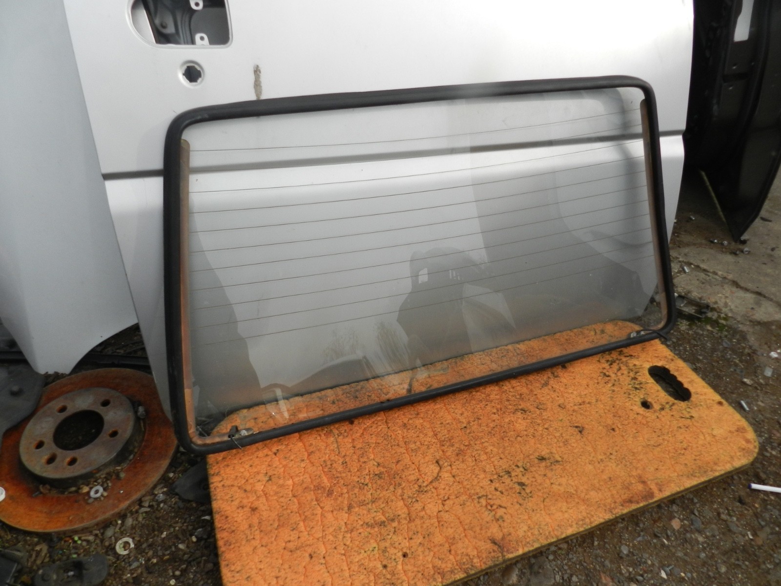 181. RENAULT 5 R5 NOT RS TURBO. REAR BOOT LID TAIL GATE WINDSCREEN GLASS - Image 4