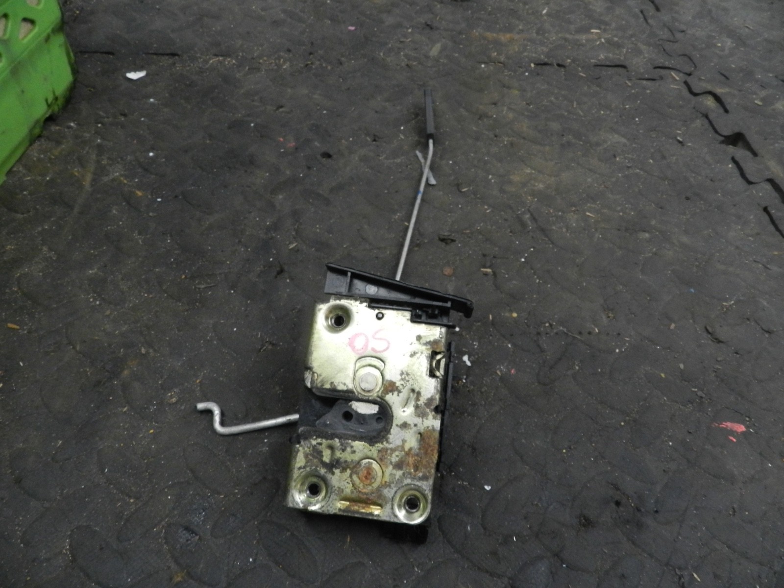 181. RENAULT 5 R5 NOT RS TURBO. DRIVER SIDE FRONT DOOR LOCK MECHANISM
