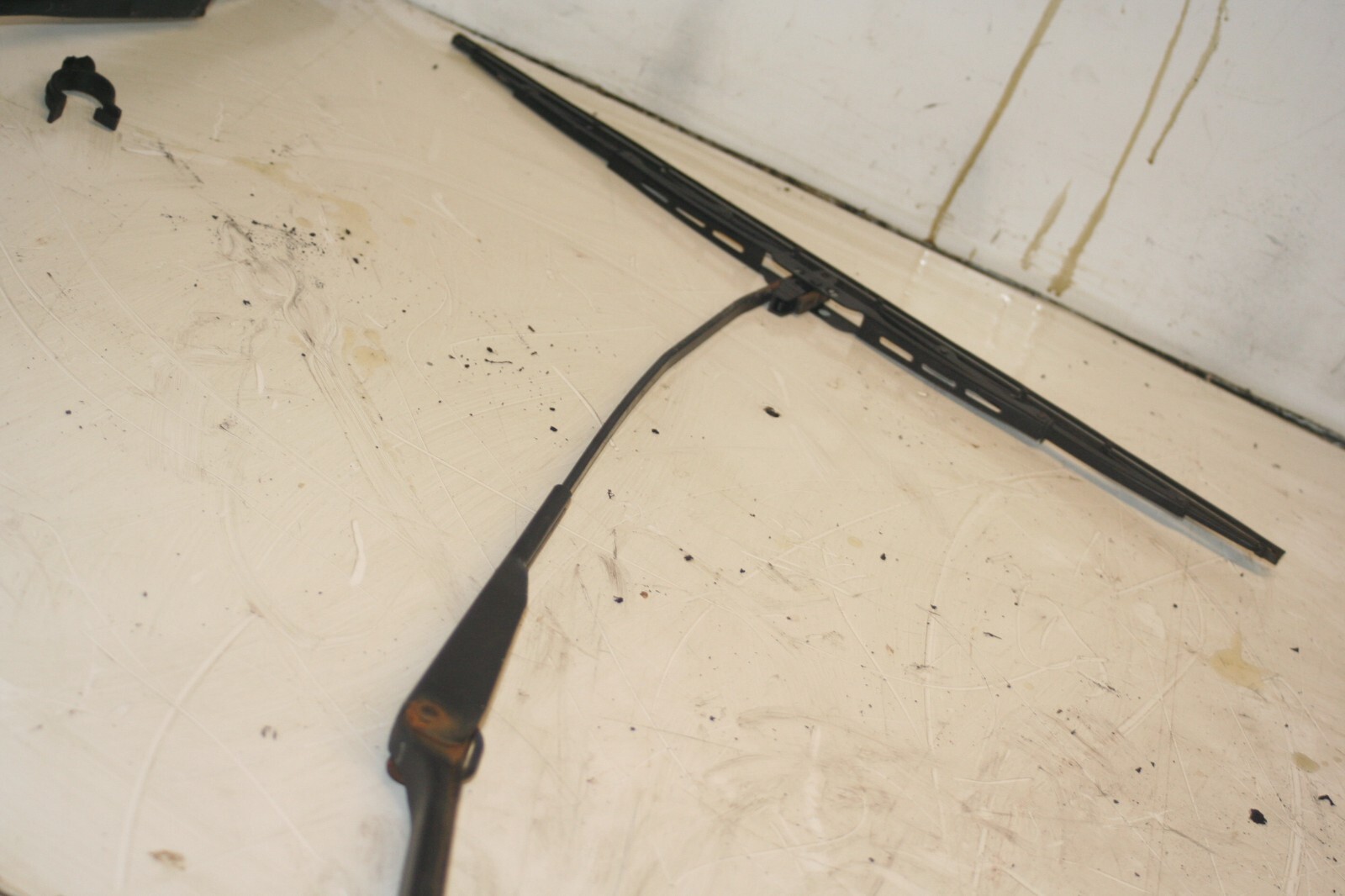 VAUXHALL VIVARO / RENAULT TRAFFIC WIPER ARM