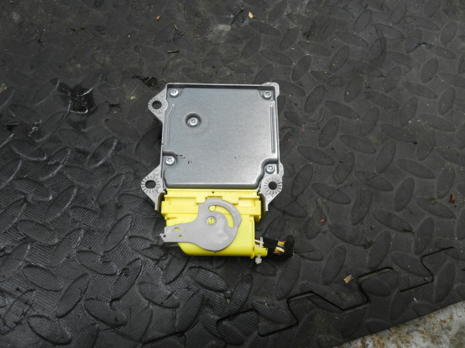 167. 2008 SKODA OCTAVIA SCOUT 4X4. AIR BAG ECU 1KO909605T - Image 2