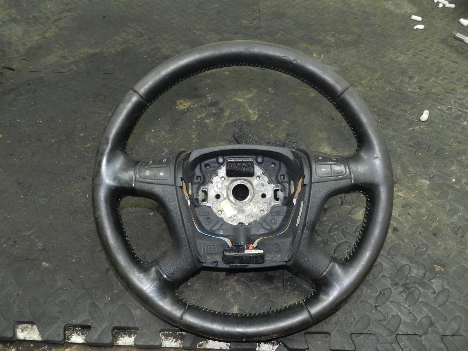 167. 2008 SKODA OCTAVIA SCOUT 4X4. STEERING WHEEL