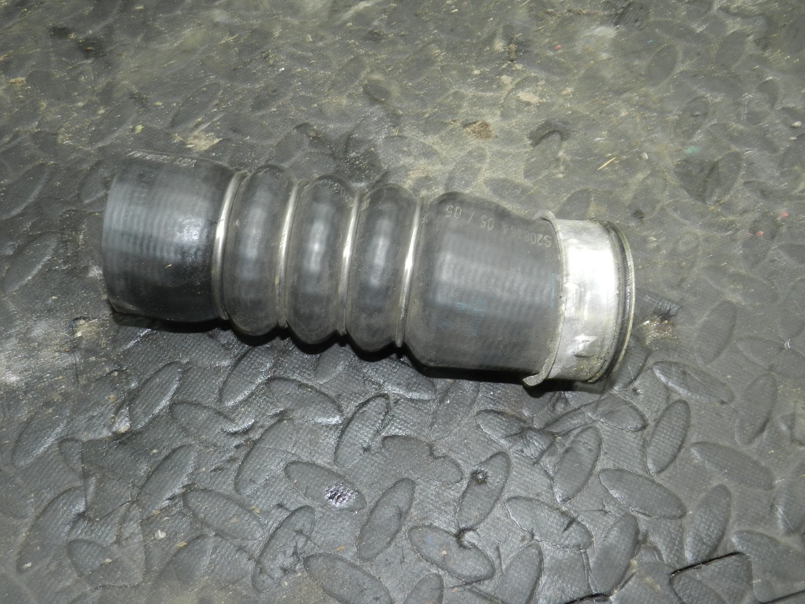 167. 2008 SKODA OCTAVIA SCOUT 4X4. INTAKE BOOST PIPE