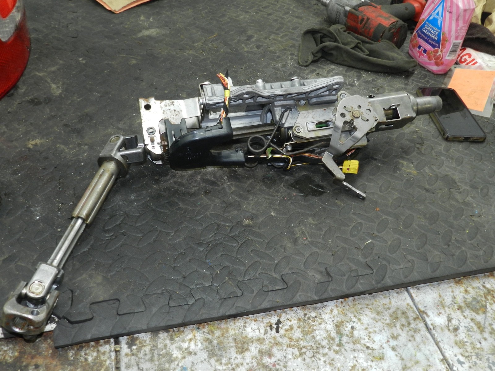 167. 2008 SKODA OCTAVIA SCOUT 4X4. STEERING COLUMN - Image 2