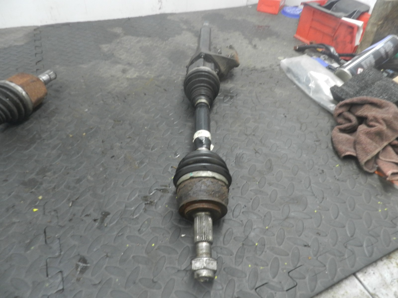 ALFA ROMEO GIULIETTA DRIVER SIDE AUTOMATIC DRIVESHAFT. 163 2014