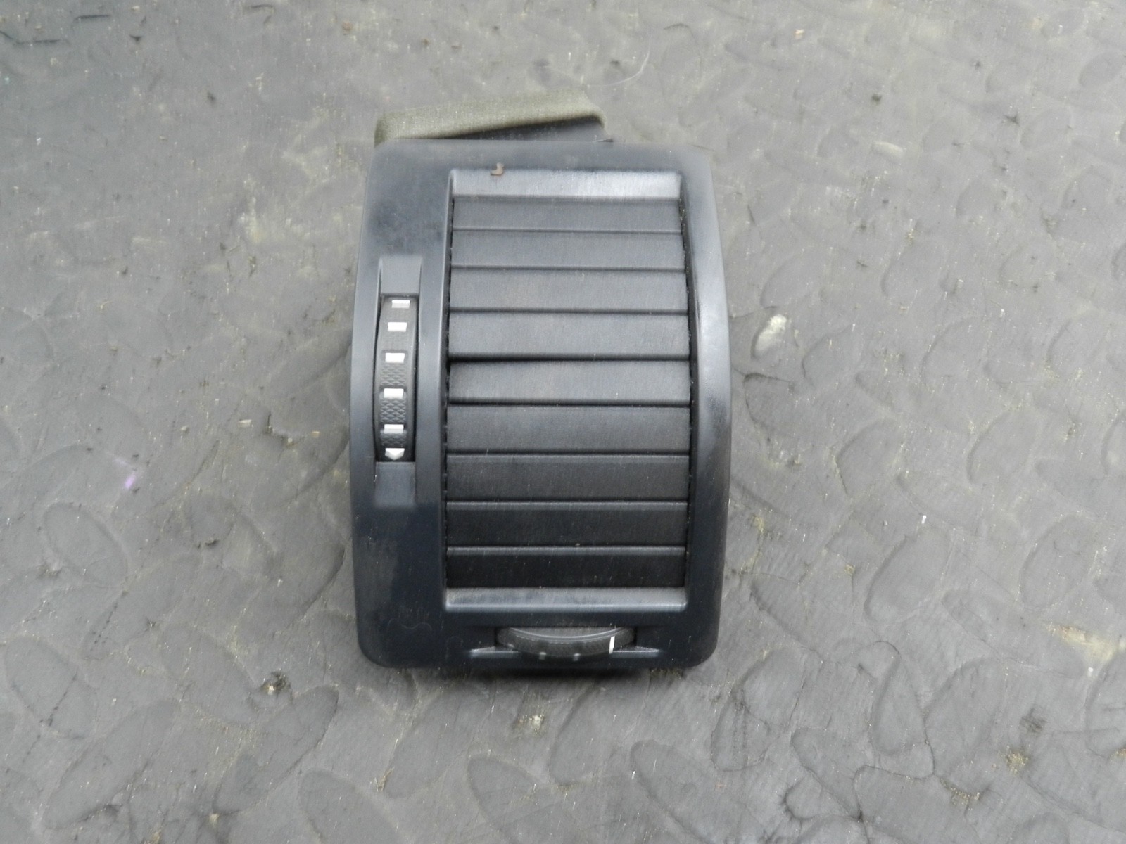 167. 2008 SKODA OCTAVIA SCOUT 4X4. AIR VENT DRIVER SIDE - Image 2