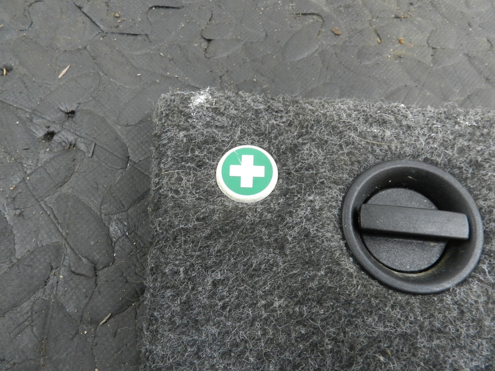167. 2008 SKODA OCTAVIA SCOUT 4X4. DRIVER SIDE BOOT TRIM PANEL - Image 5