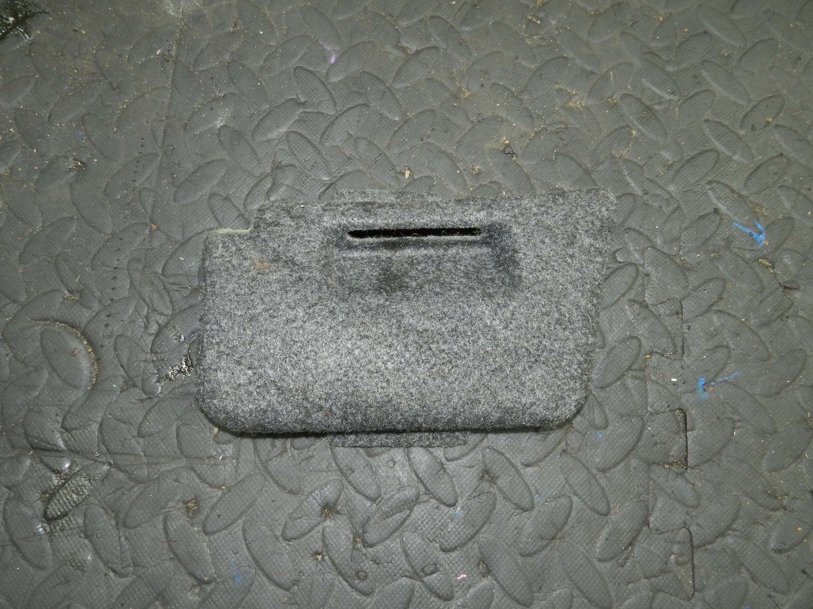 167. 2008 SKODA OCTAVIA SCOUT 4X4. PASSENGER SIDE BOOT TRIM PANEL LIGHT