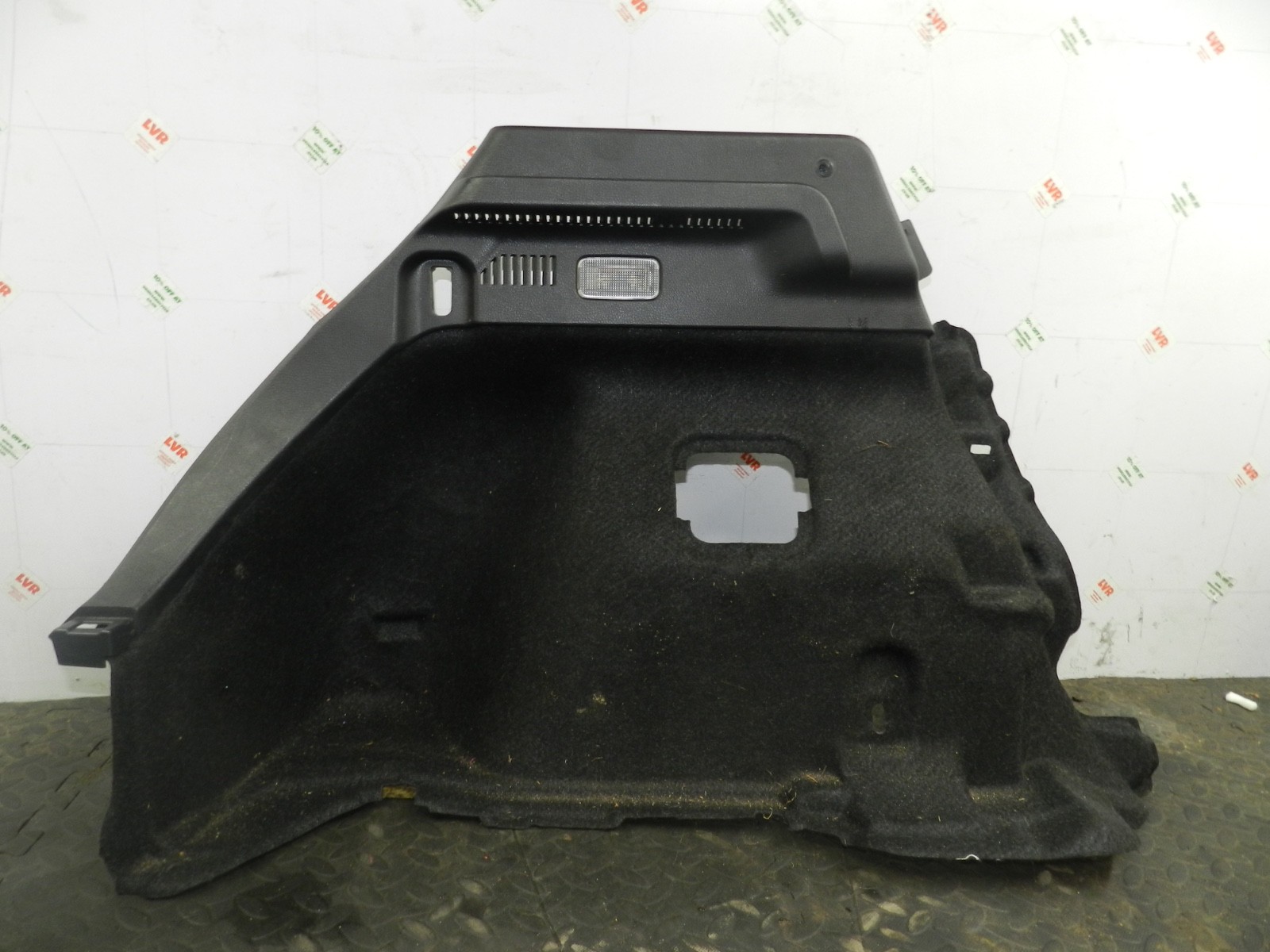 169. TOYOTA AURIS. 1.6 DIESEL. PASSENGER SIDE BOOT PANEL TRIM - Image 2