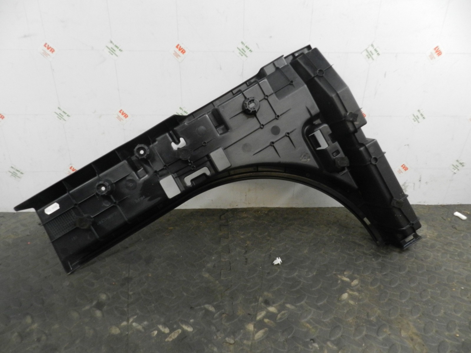 169. TOYOTA AURIS. 1.6 DIESEL. BOOT FLOWER STORAGE PANEL - Image 3