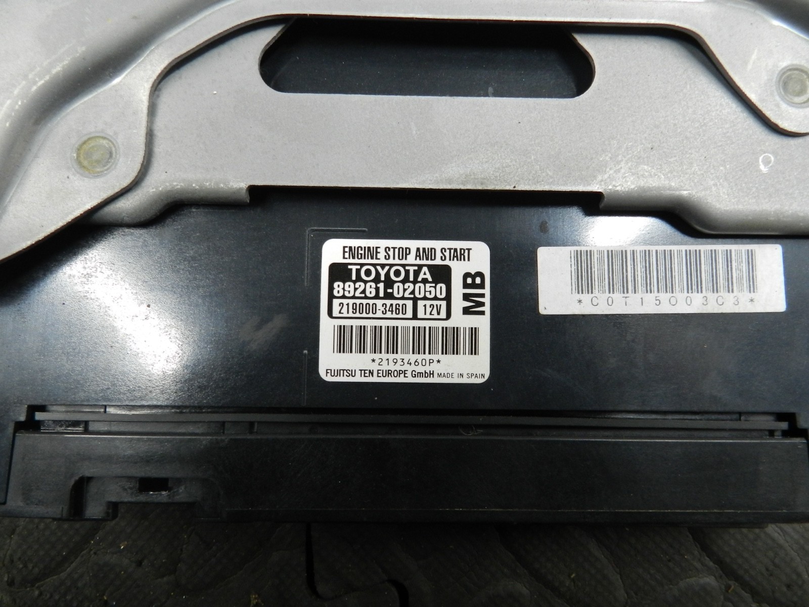 169. TOYOTA AURIS. 1.6 DIESEL. ENGINE START STOP ECU 89261-02050 - Image 3